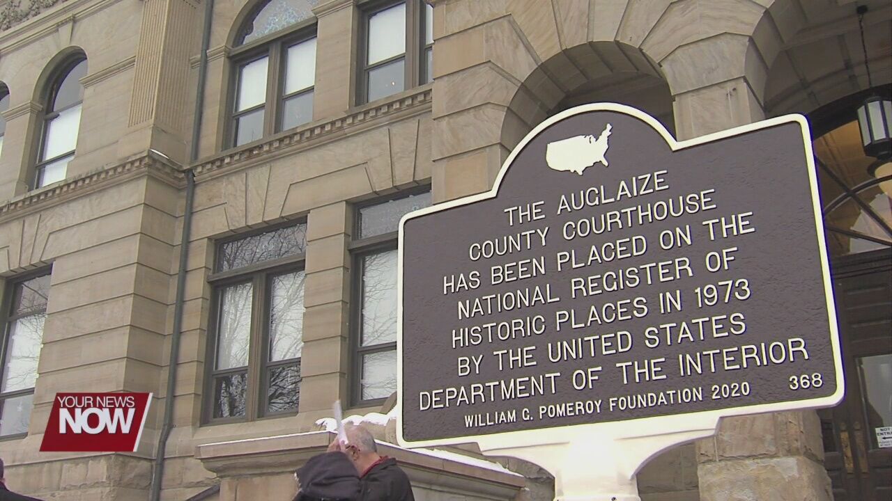 Auglaize County Courthouse gets plaque to show historical significance